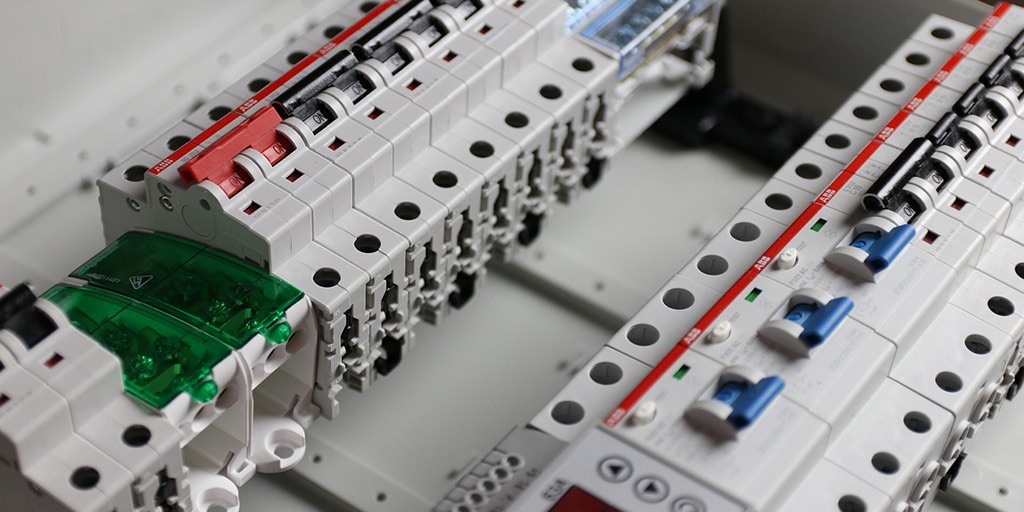Comment remplacer les disjoncteurs du tableau électrique — free download
