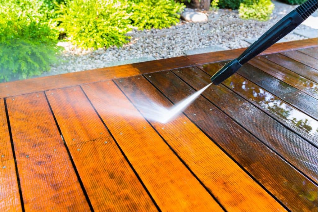 Les 3 conseils pour bien rénover votre terrasse en bois Bricolage Conseil — free download