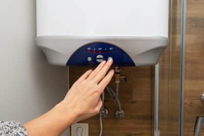 Optimisez l'utilisation de votre chauffe-eau avec ces conseils de l'ADEME